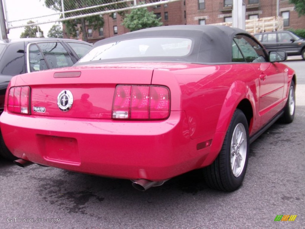 2007 Mustang V6 Deluxe Convertible - Torch Red / Dark Charcoal photo #4
