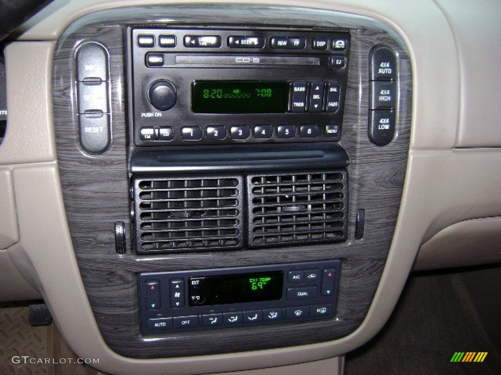 2002 Ford Explorer Limited 4x4 Controls Photo #50975103