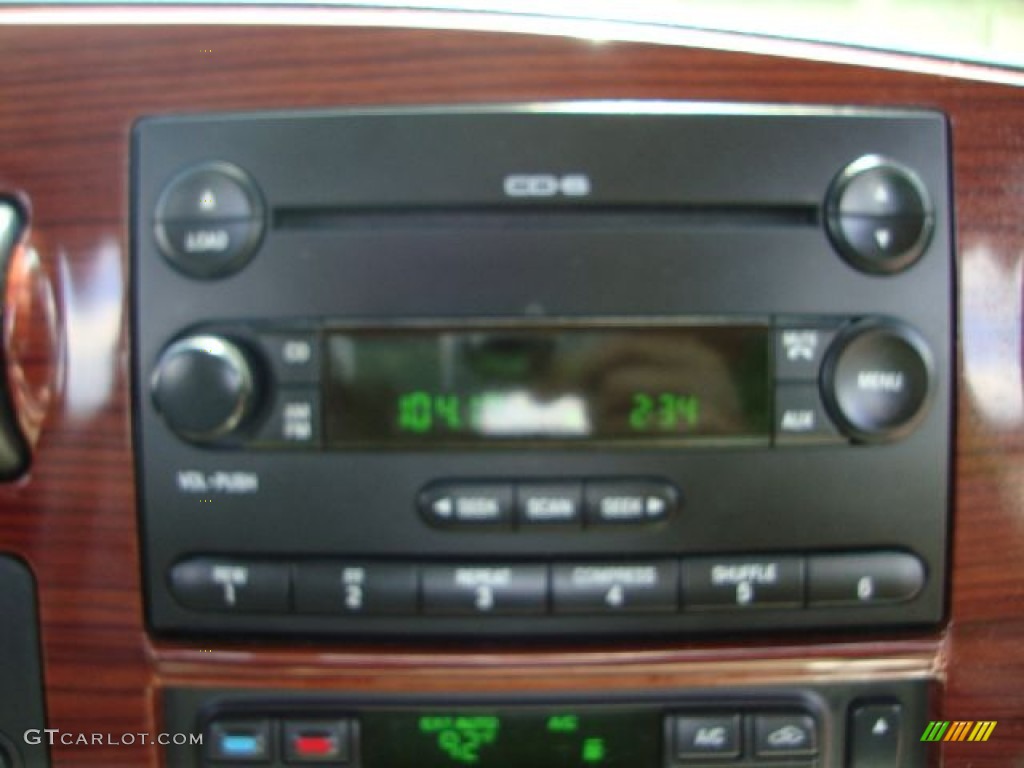 2006 F350 Super Duty Lariat Crew Cab 4x4 - Medium Wedgewood Blue Metallic / Tan photo #24