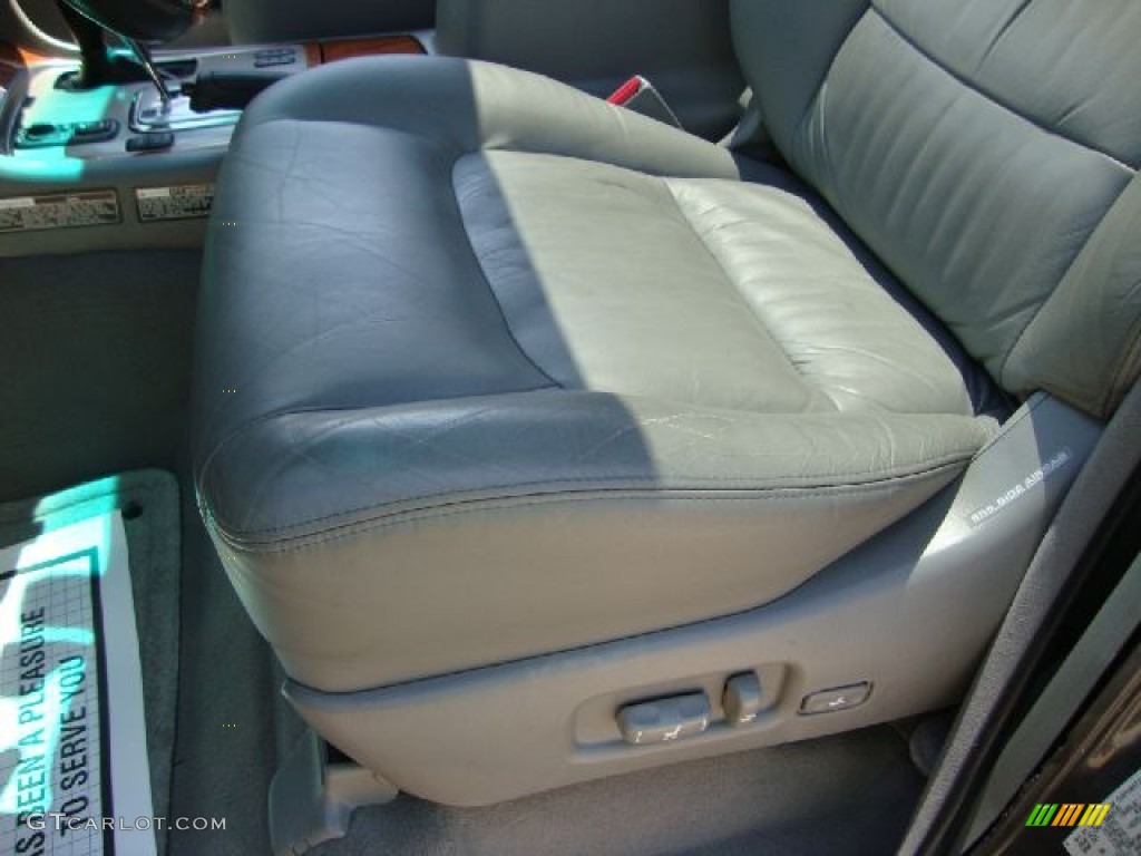2005 LX 470 - Galactic Gray Mica / Stone photo #10