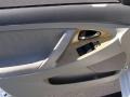Super White - Camry XLE Photo No. 12