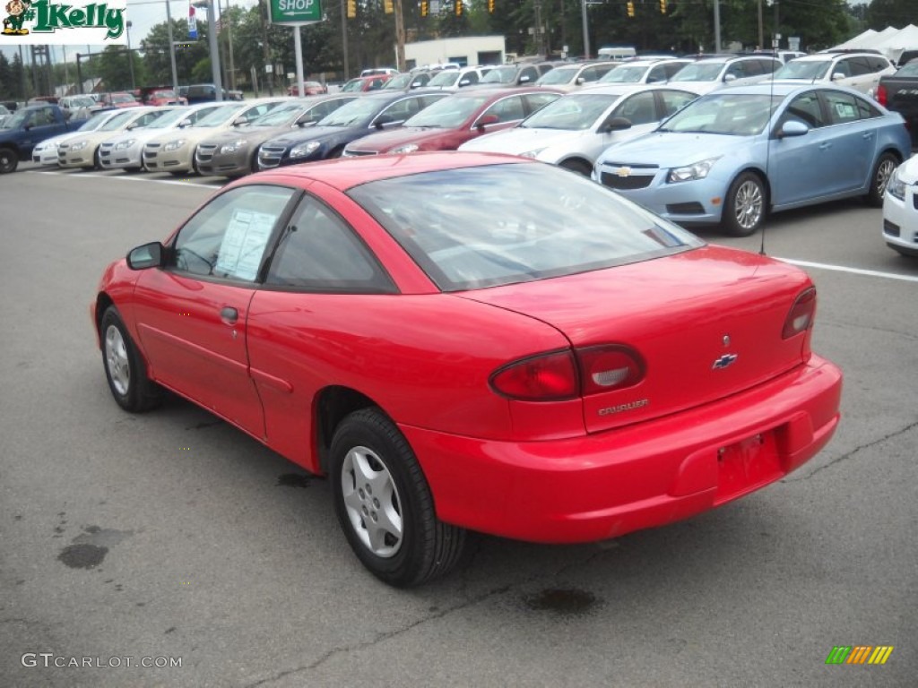 2002 Cavalier Coupe - Bright Red / Graphite photo #5