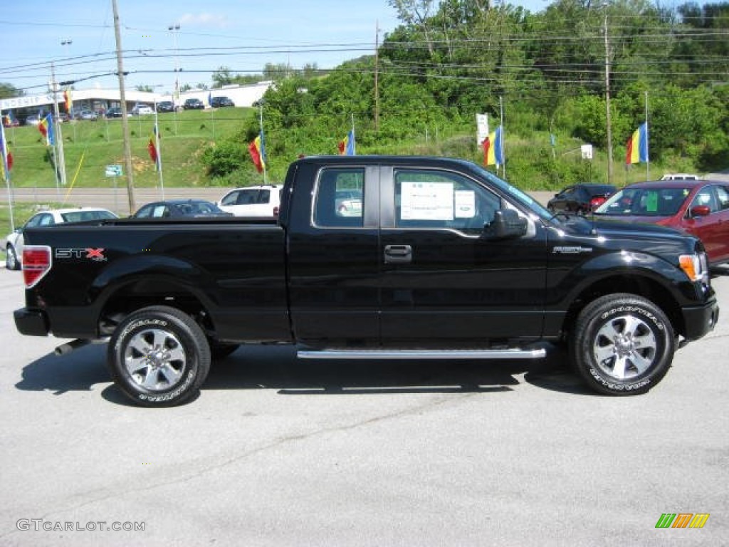 2011 F150 STX SuperCab 4x4 - Tuxedo Black Metallic / Steel Gray photo #5