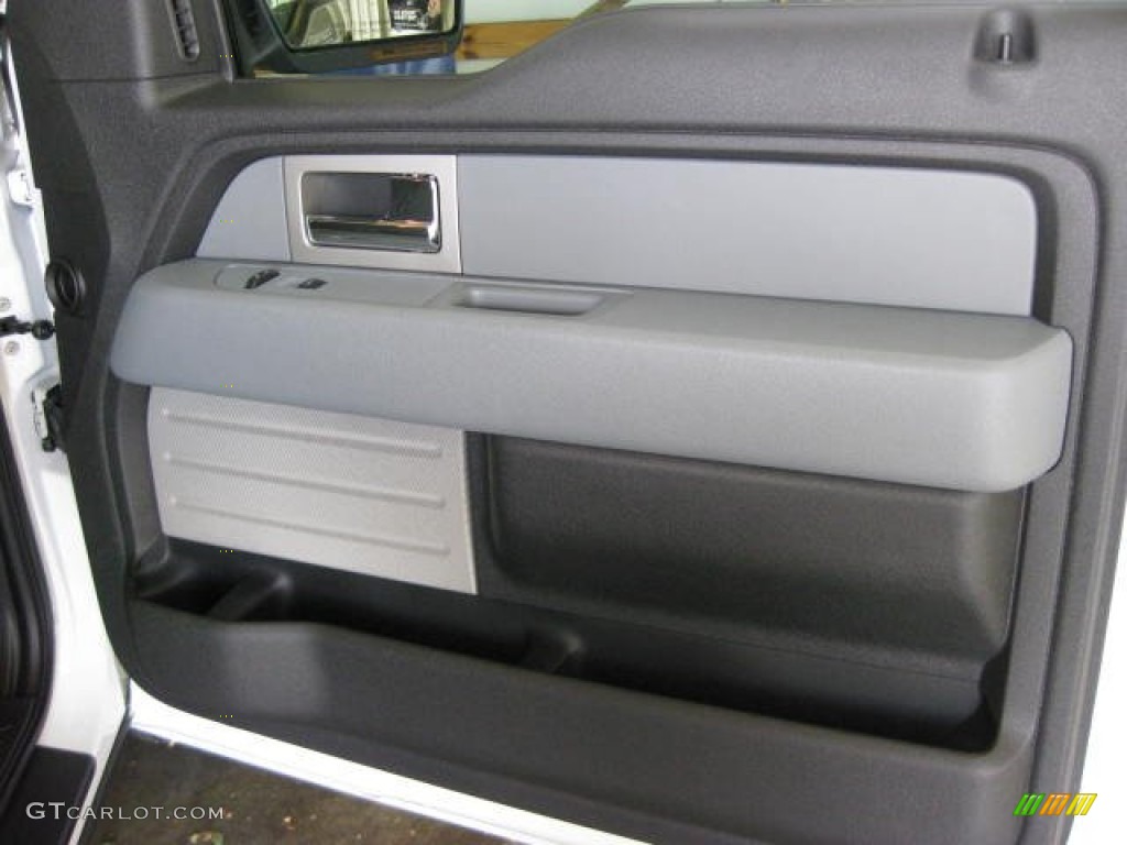 2011 Ford F150 XLT Regular Cab 4x4 Door Panel Photos