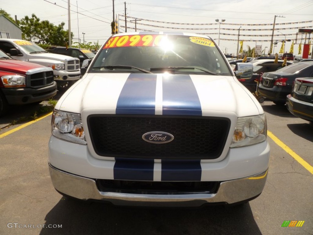 2004 F150 XLT SuperCrew - Oxford White / Dark Flint photo #2