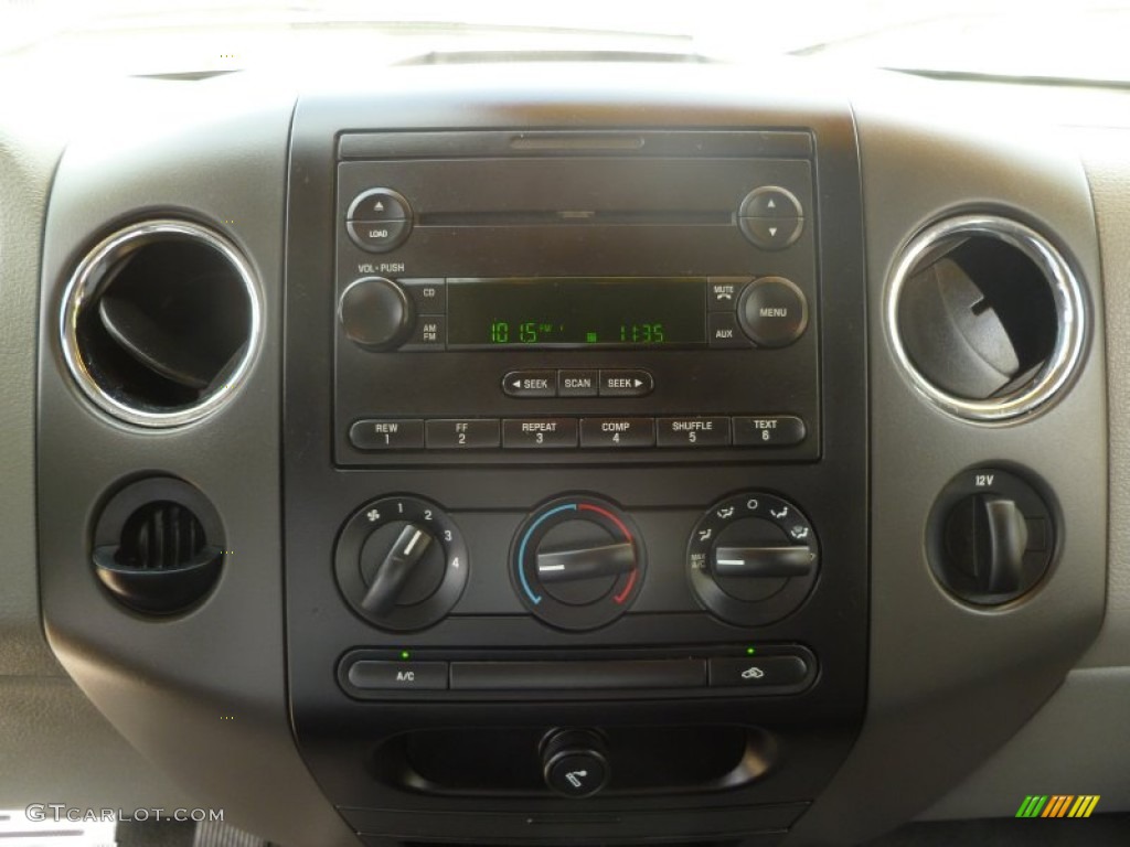 2004 F150 XLT SuperCrew - Oxford White / Dark Flint photo #12