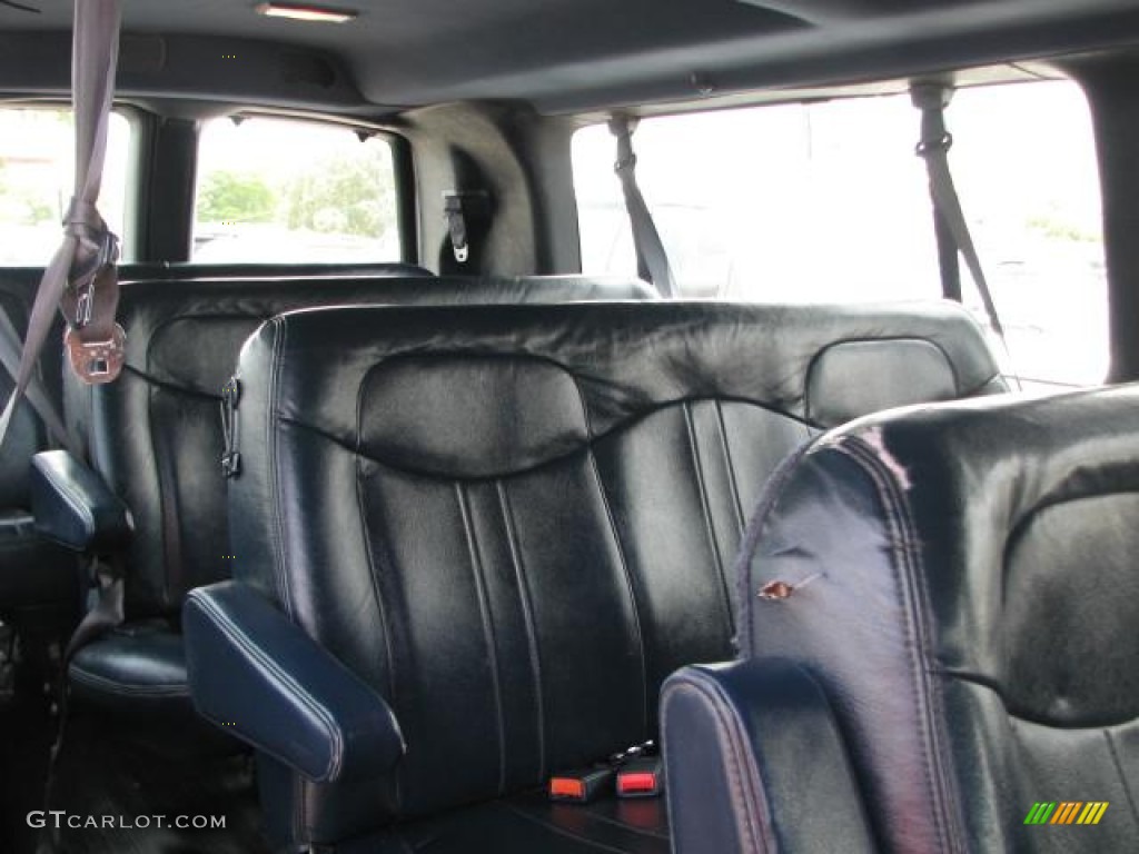 2000 Chevrolet Express G3500 15 Passenger Van Interior Photo