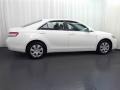Super White - Camry LE Photo No. 17