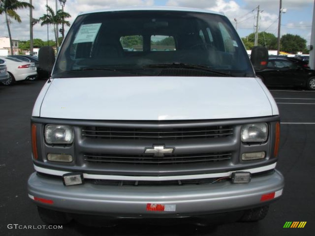 2001 Express 3500 LS Extended Passenger Van - White / Medium Gray photo #3