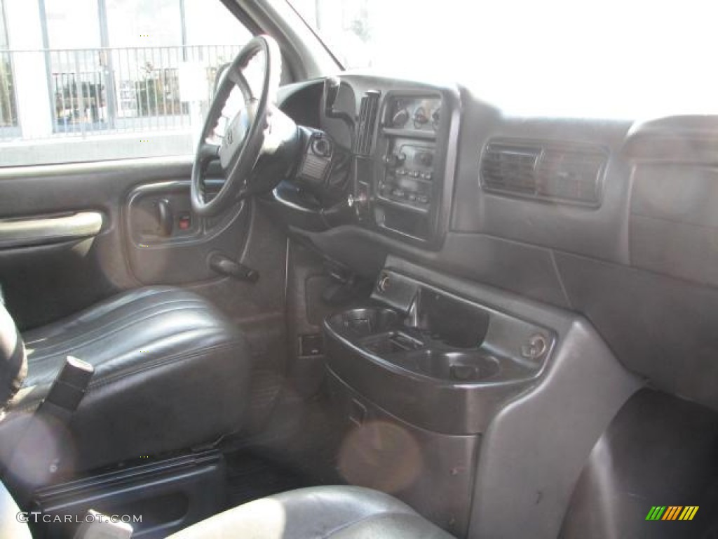 2001 Express 3500 LS Extended Passenger Van - White / Medium Gray photo #10