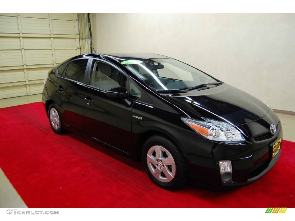 Black Toyota Prius