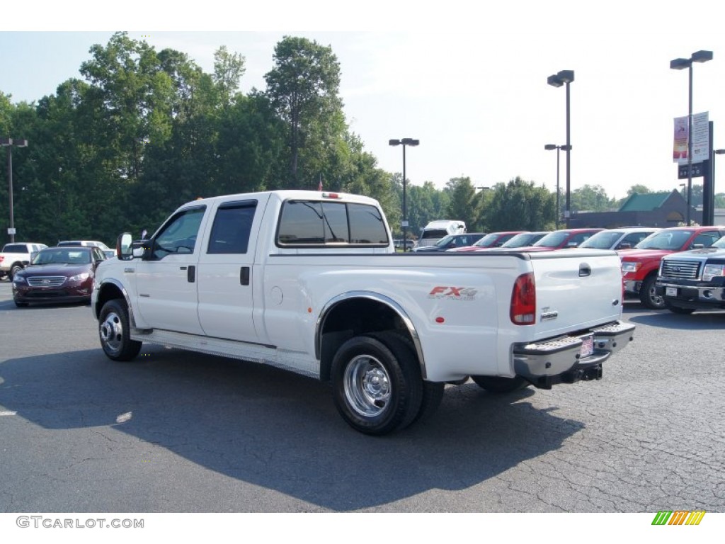 2005 F350 Super Duty Lariat Crew Cab 4x4 Dually - Oxford White / Medium Flint photo #49