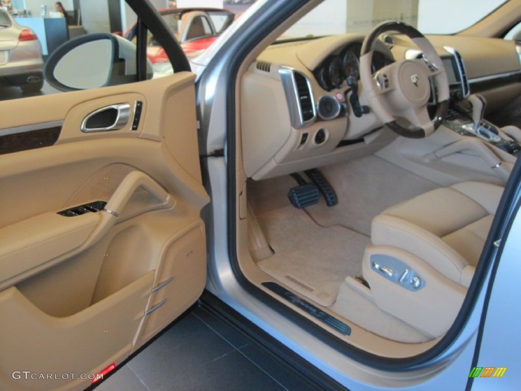 Luxor Beige Interior 2011 Porsche Cayenne S Hybrid Photo #50993210