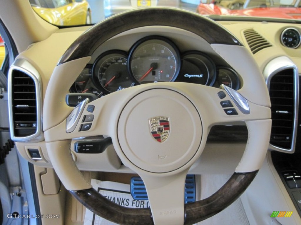 2011 Porsche Cayenne S Hybrid Luxor Beige Steering Wheel Photo #50993255