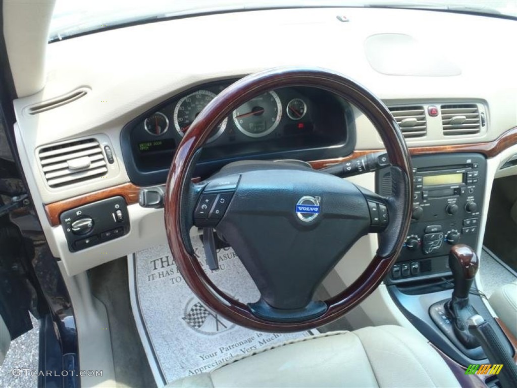 2005 Volvo S80 T6 Light Taupe Steering Wheel Photo #50994989