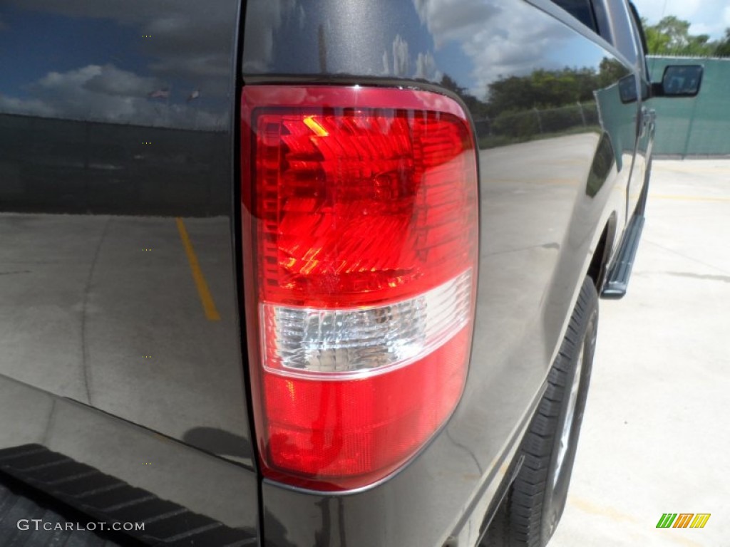 2006 F150 XLT SuperCrew - Dark Stone Metallic / Medium/Dark Flint photo #20