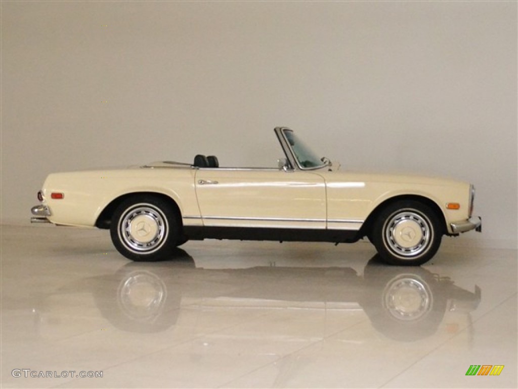 Light Ivory 1969 Mercedes-Benz SL Class 280 SL Roadster Exterior Photo #50999488