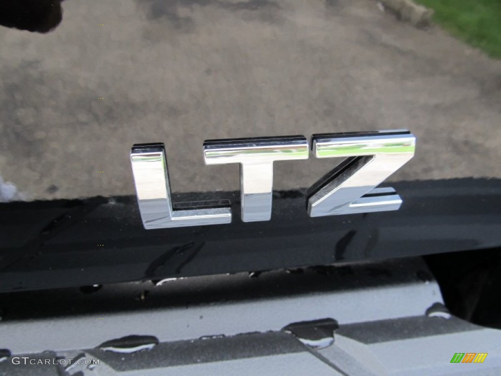 2011 Silverado 1500 LTZ Extended Cab 4x4 - Black / Ebony photo #4