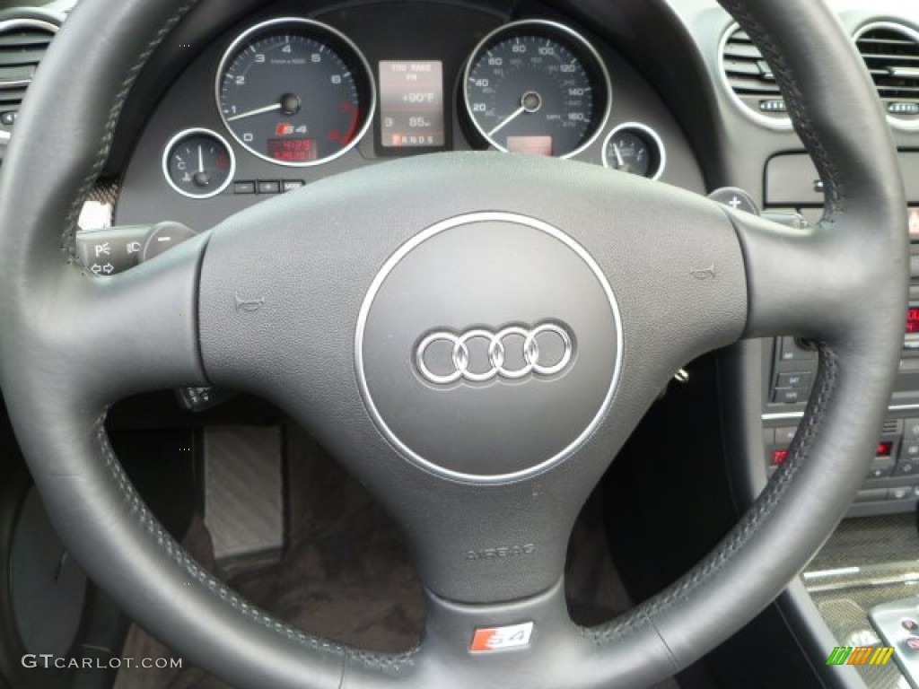 2005 Audi S4 4.2 quattro Cabriolet Black/Silver Steering Wheel Photo #51004642