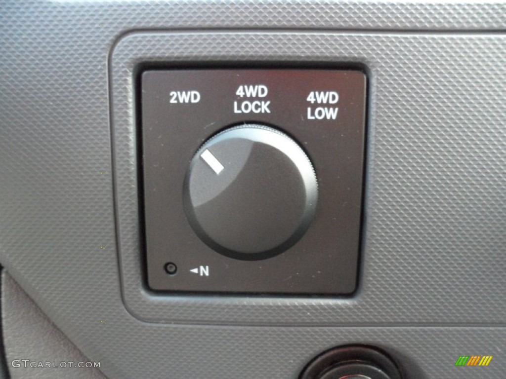 2007 Dodge Ram 2500 SLT Mega Cab 4x4 Controls Photo #51008101