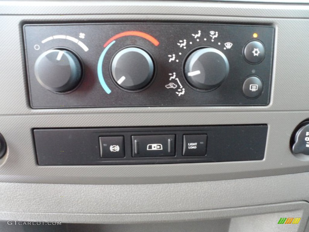 2008 Dodge Ram 2500 SXT Mega Cab 4x4 Controls Photo #51008818