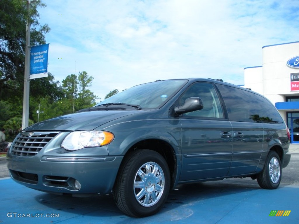Magnesium Pearl Chrysler Town & Country