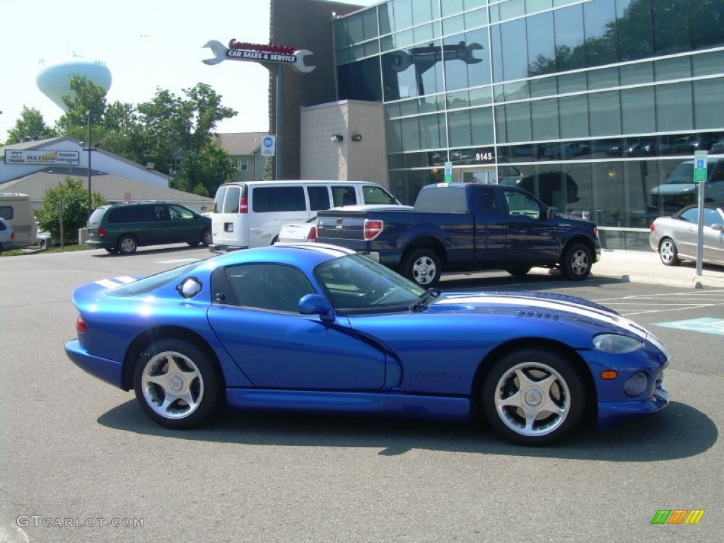 GTS Blue Pearl Dodge Viper
