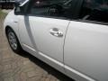 Super White - Prius Hybrid Photo No. 17