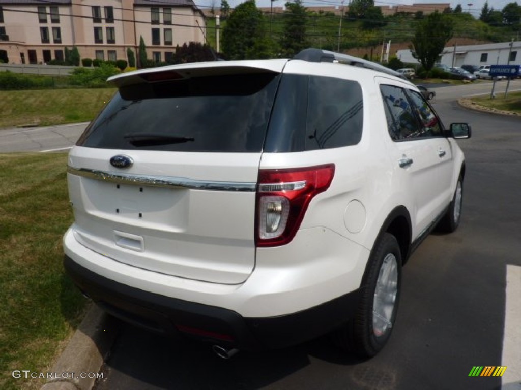 2011 Explorer XLT - White Platinum Tri-Coat / Medium Light Stone photo #2