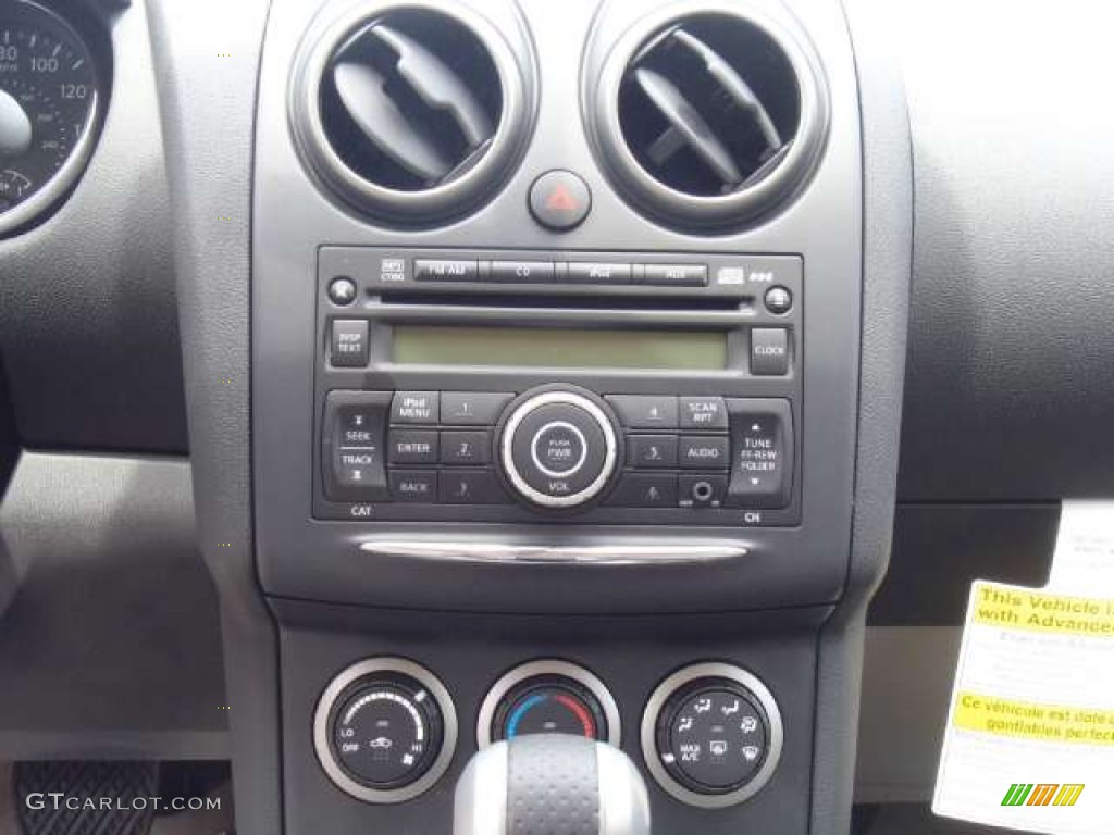 2011 Rogue S - Cayenne Red / Gray photo #8