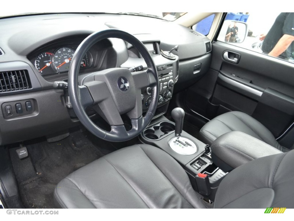 2010 Mitsubishi Endeavor SE AWD Interior Color Photos