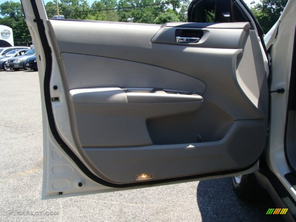 2009 Forester 2.5 X Limited - Satin White Pearl / Platinum photo #23