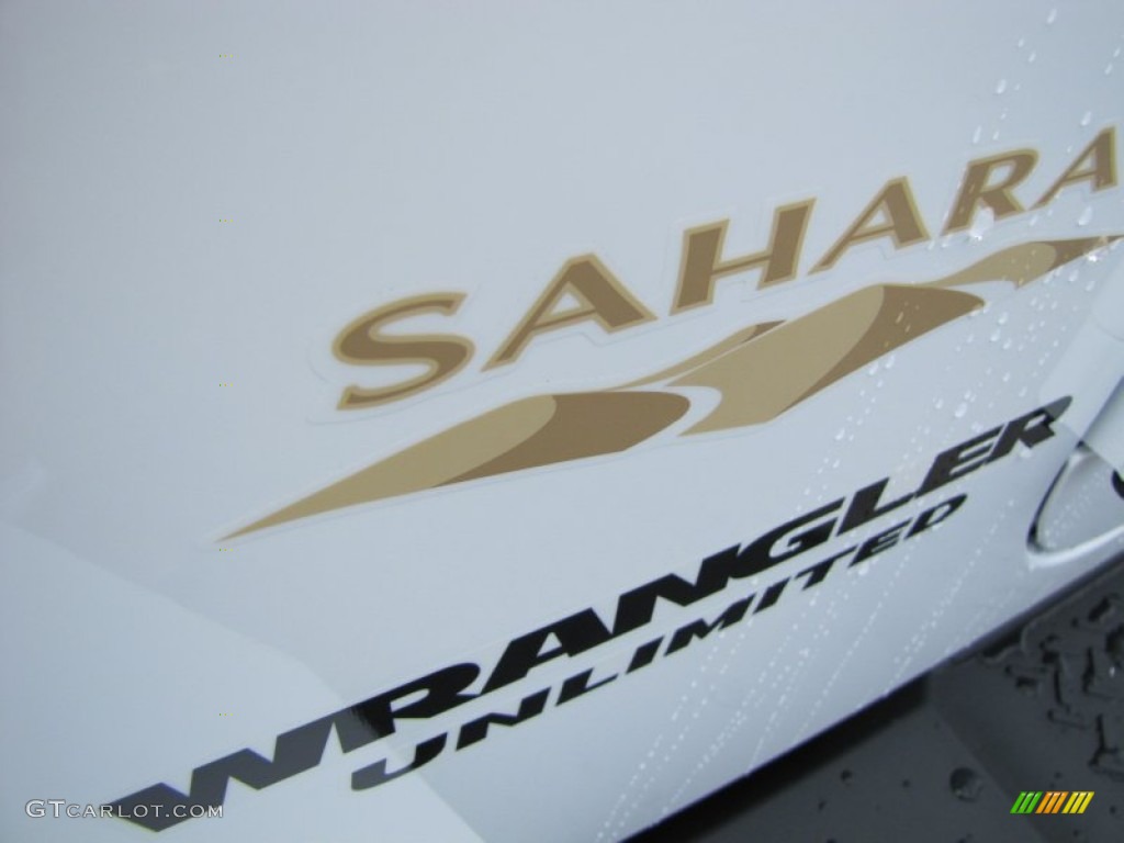 2011 Wrangler Unlimited Sahara 4x4 - Bright White / Black/Dark Saddle photo #6