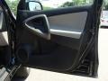 Black - RAV4 4WD Photo No. 21