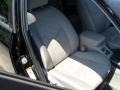 Black - RAV4 4WD Photo No. 23