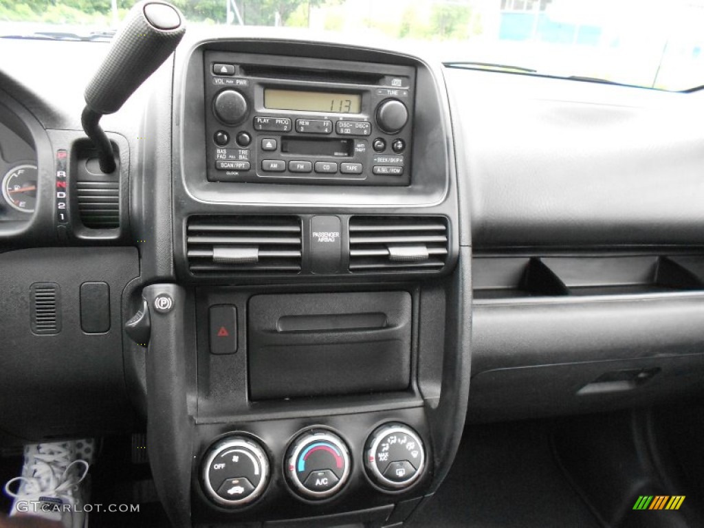 2005 Honda CR-V LX 4WD Controls Photo #51024355