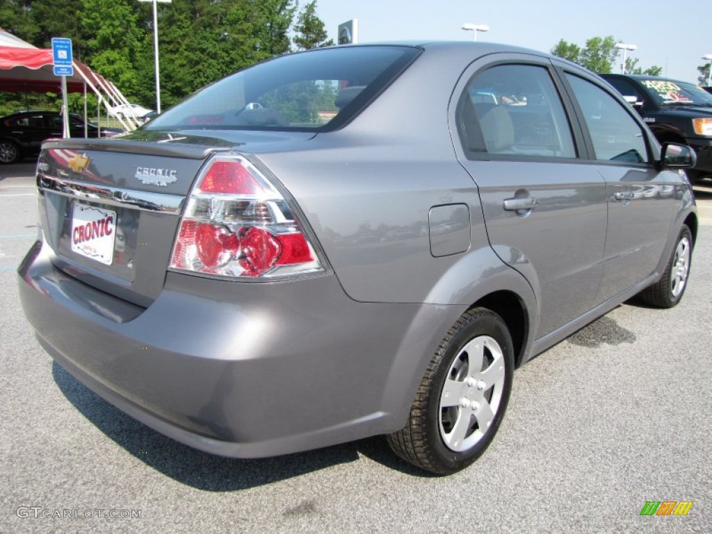 2010 Aveo LT Sedan - Medium Gray / Charcoal photo #5