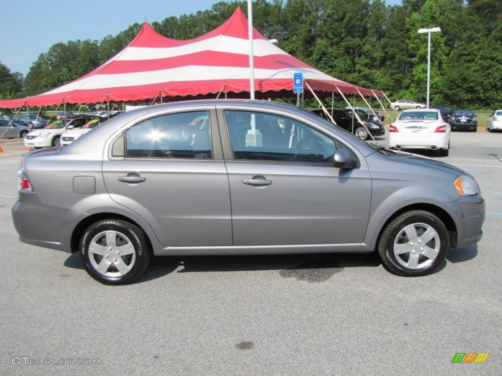 2010 Aveo LT Sedan - Medium Gray / Charcoal photo #6