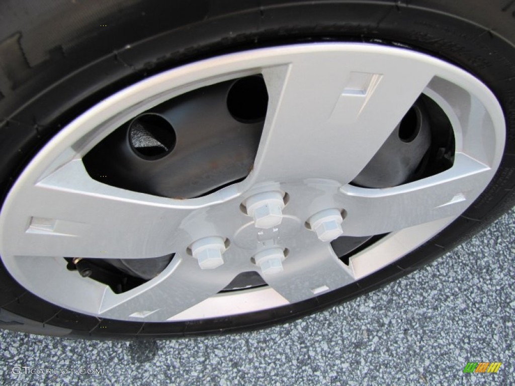2010 Aveo LT Sedan - Medium Gray / Charcoal photo #9