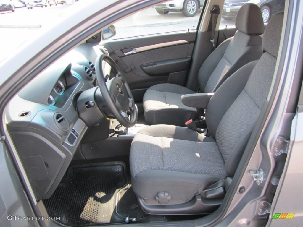2010 Aveo LT Sedan - Medium Gray / Charcoal photo #10