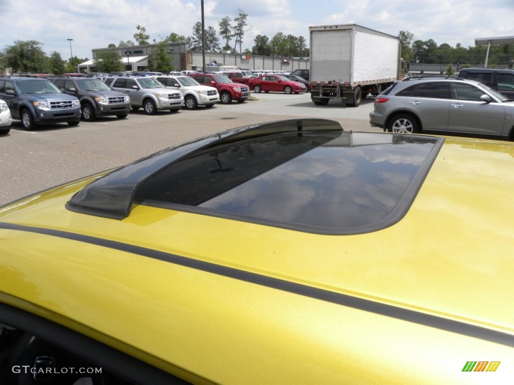 2002 Civic Si Hatchback - Yellow Pearl Metallic / Black photo #5