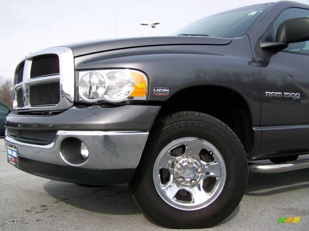 2004 Ram 1500 SLT Quad Cab 4x4 - Graphite Metallic / Dark Slate Gray photo #2