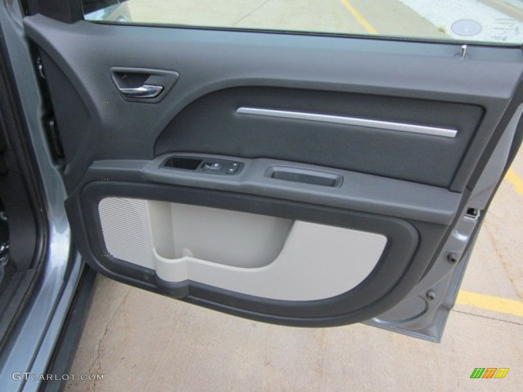 2009 Dodge Journey SXT Dark Slate Gray/Light Graystone Door Panel Photo #51030568