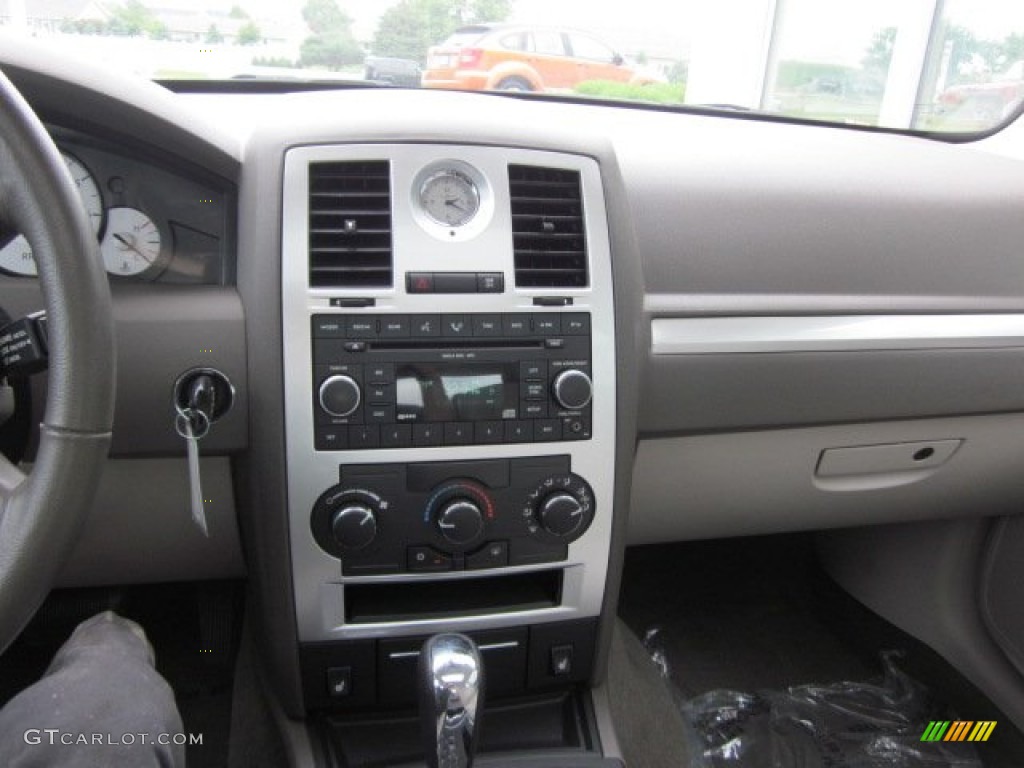 2008 300 Touring - Light Sandstone Metallic / Dark Khaki/Light Graystone photo #22