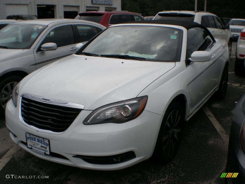 2011 200 S Convertible - Stone White / Black photo #1