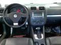 Black - Jetta SE Sedan Photo No. 4