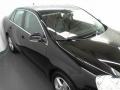Black - Jetta SE Sedan Photo No. 19