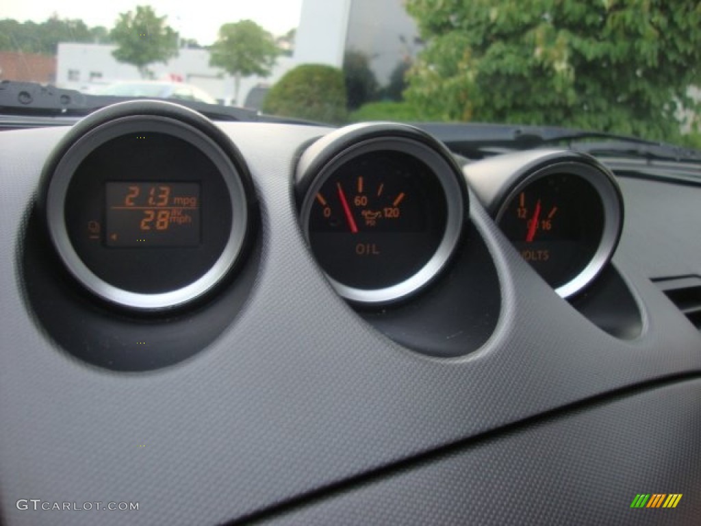 2003 Nissan 350Z Touring Coupe Gauges Photo #51035896