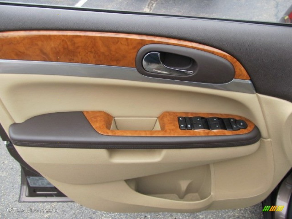 2009 Buick Enclave CX Cocoa/Cashmere Door Panel Photo #51037342