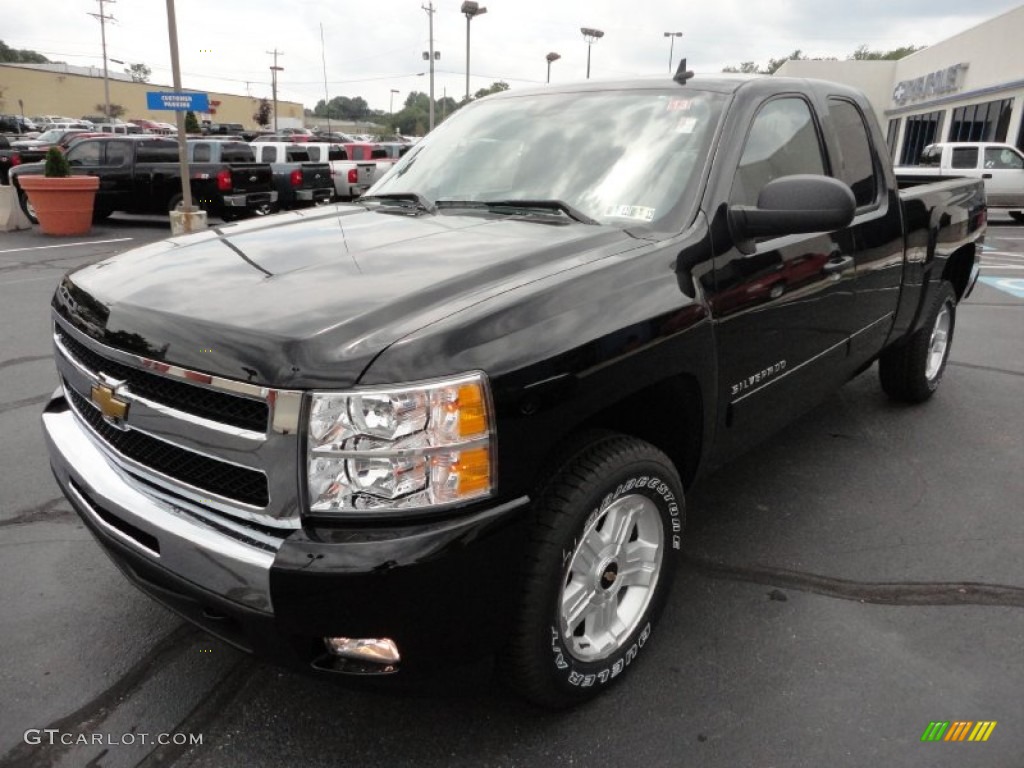 2011 Silverado 1500 LT Extended Cab 4x4 - Black / Ebony photo #3